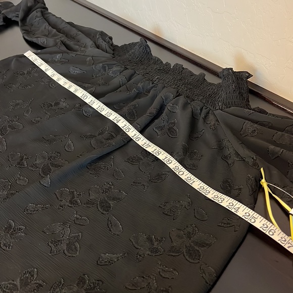 CeCe off shoulder jacquard blouse in black,elastic top ruching,tie sleeves,NWT,L - Picture 5 of 11